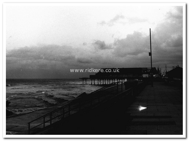 Demolition of Redcar Pier, 1980-1981