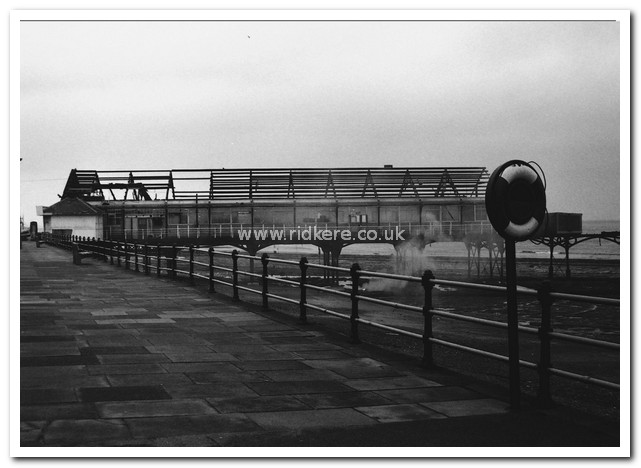 Demolition of Redcar Pier, 1980-1981