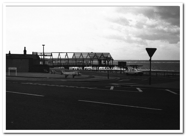 Demolition of Redcar Pier, 1980-1981