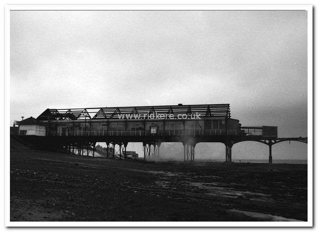 Demolition of Redcar Pier, 1980-1981