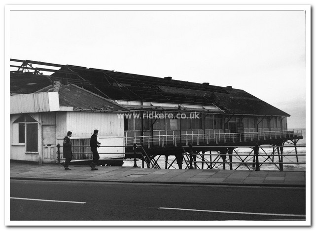 Demolition of Redcar Pier, 1980-1981